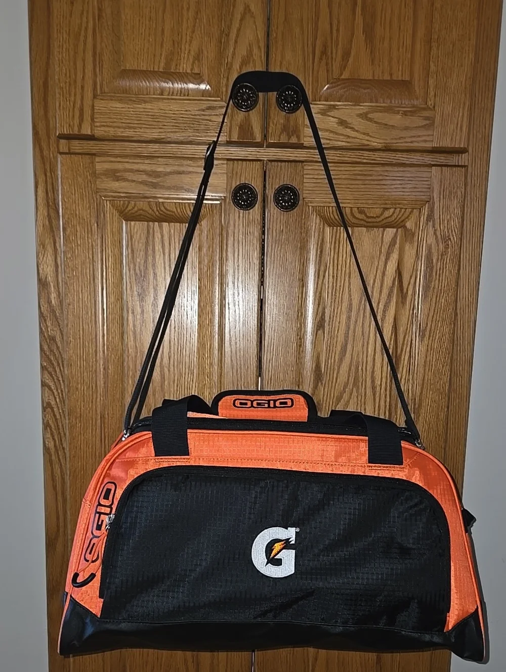 OGIO Big Dome Duffel Black Orange Unisex Women Men Bag Tote Gym Travel